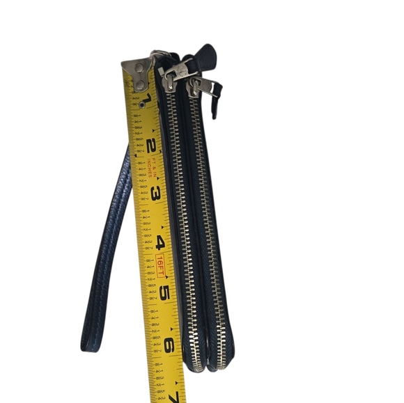 Coach wallet double zipper with dust bag - Picture 12 of 17